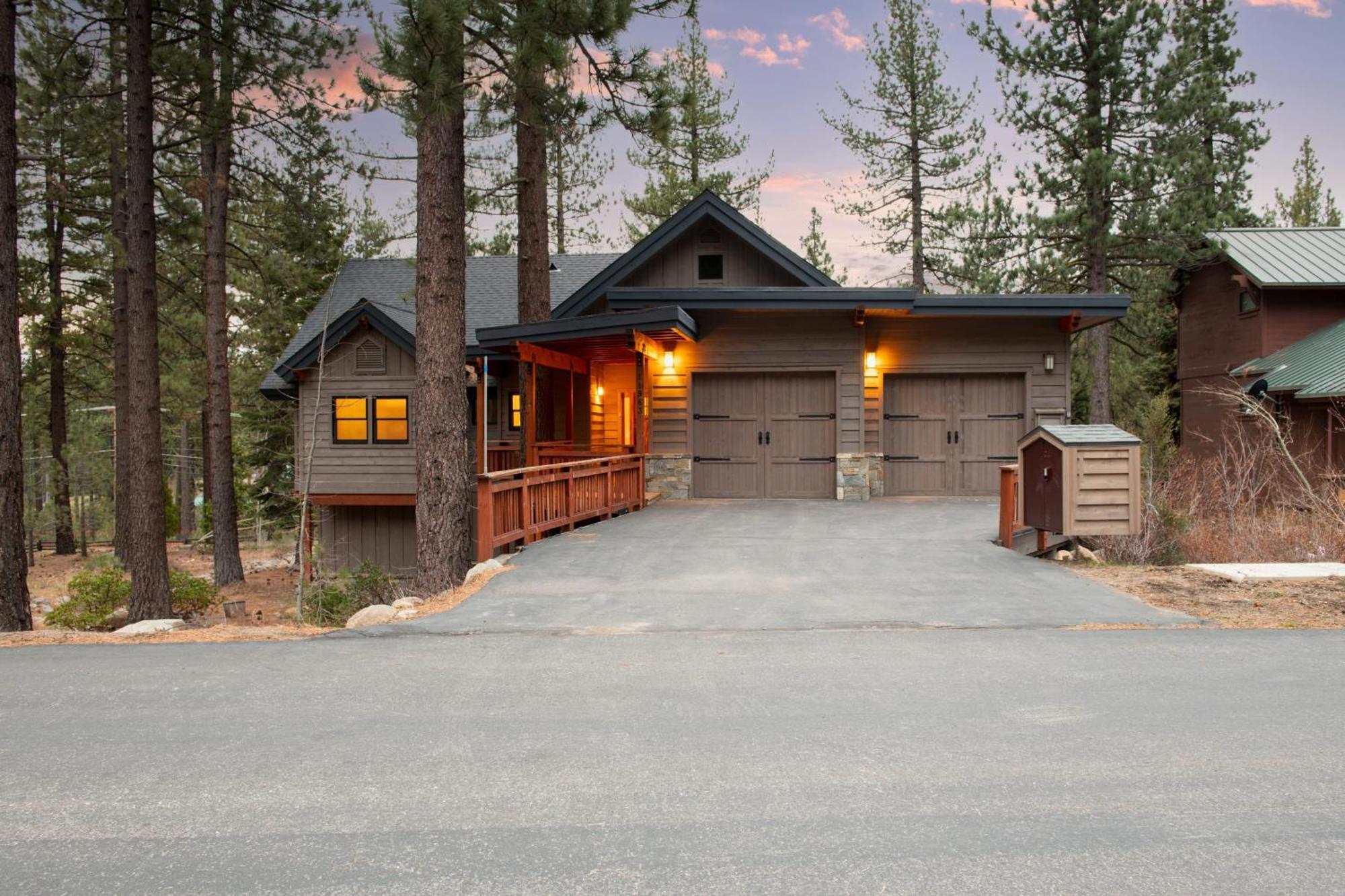 Coyote Moon By Avantstay Cabin Wsauna Mins From Dt Truckee Northstar Екстер'єр фото