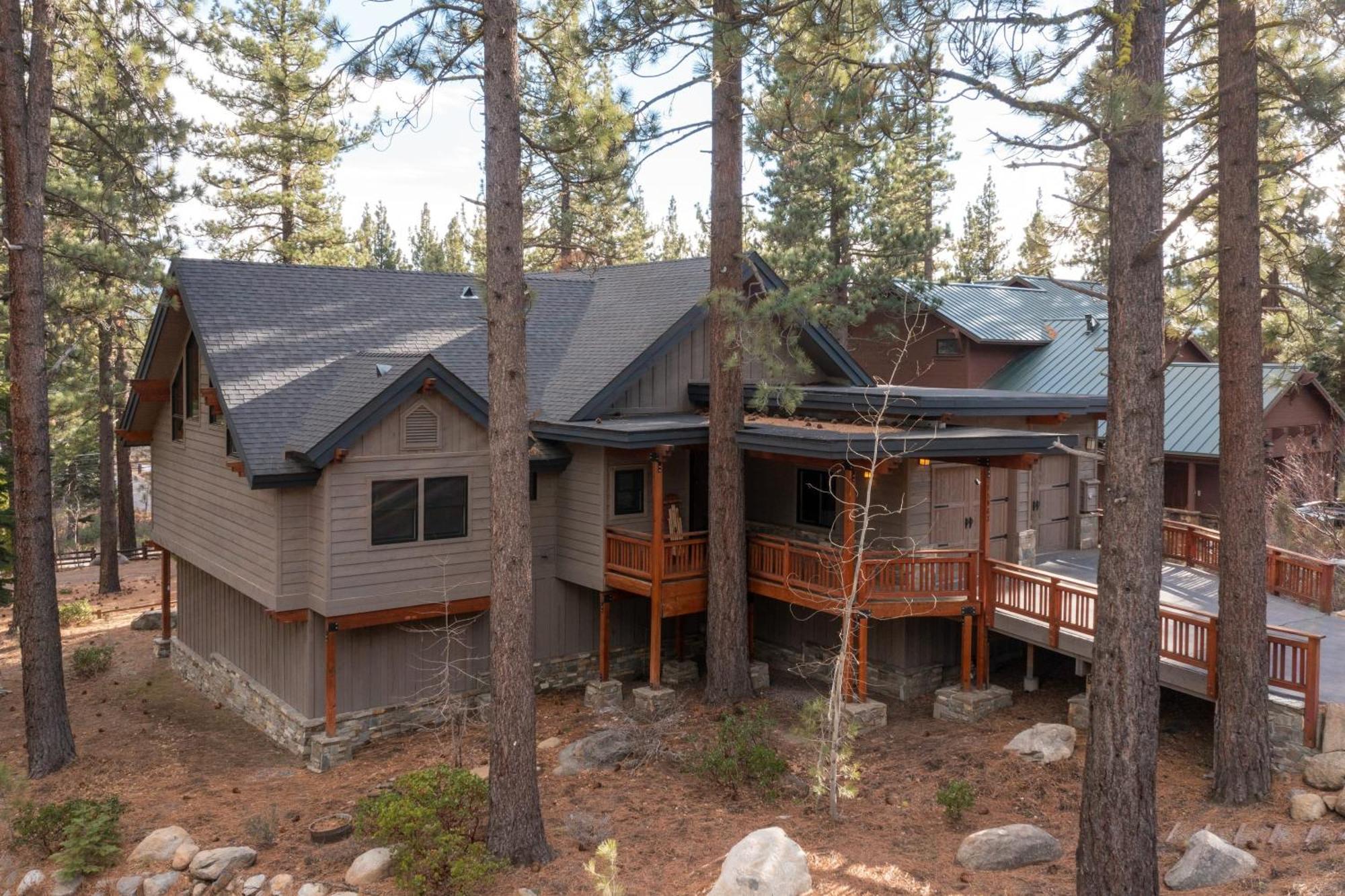 Coyote Moon By Avantstay Cabin Wsauna Mins From Dt Truckee Northstar Екстер'єр фото